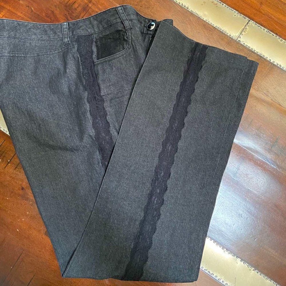 Larry Levine Women's grey with Lace Stripes Trousers Straight Fit size 8